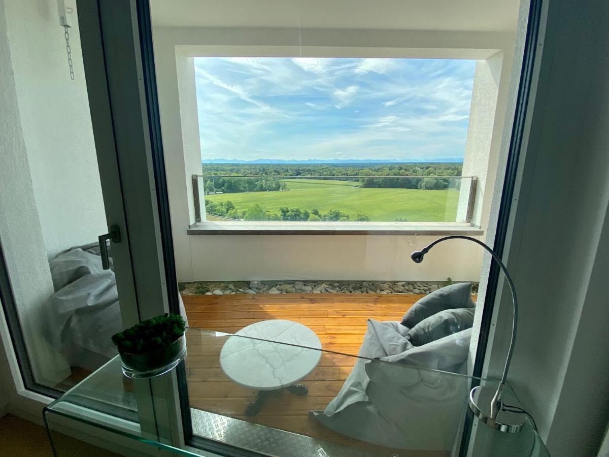 Alpen-Panorama Suite - Einzigartige Privatsuite Hoch Ueber Muenchen, 12Tes Og, Alpenblick, Loggia, Whirlpool, 15 Minuten Zum Zentrum, Ruhe Und Erholung In Der Stadt Muenchen Fuer Privat Und Geschaeftlich Reisende Ngoại thất bức ảnh