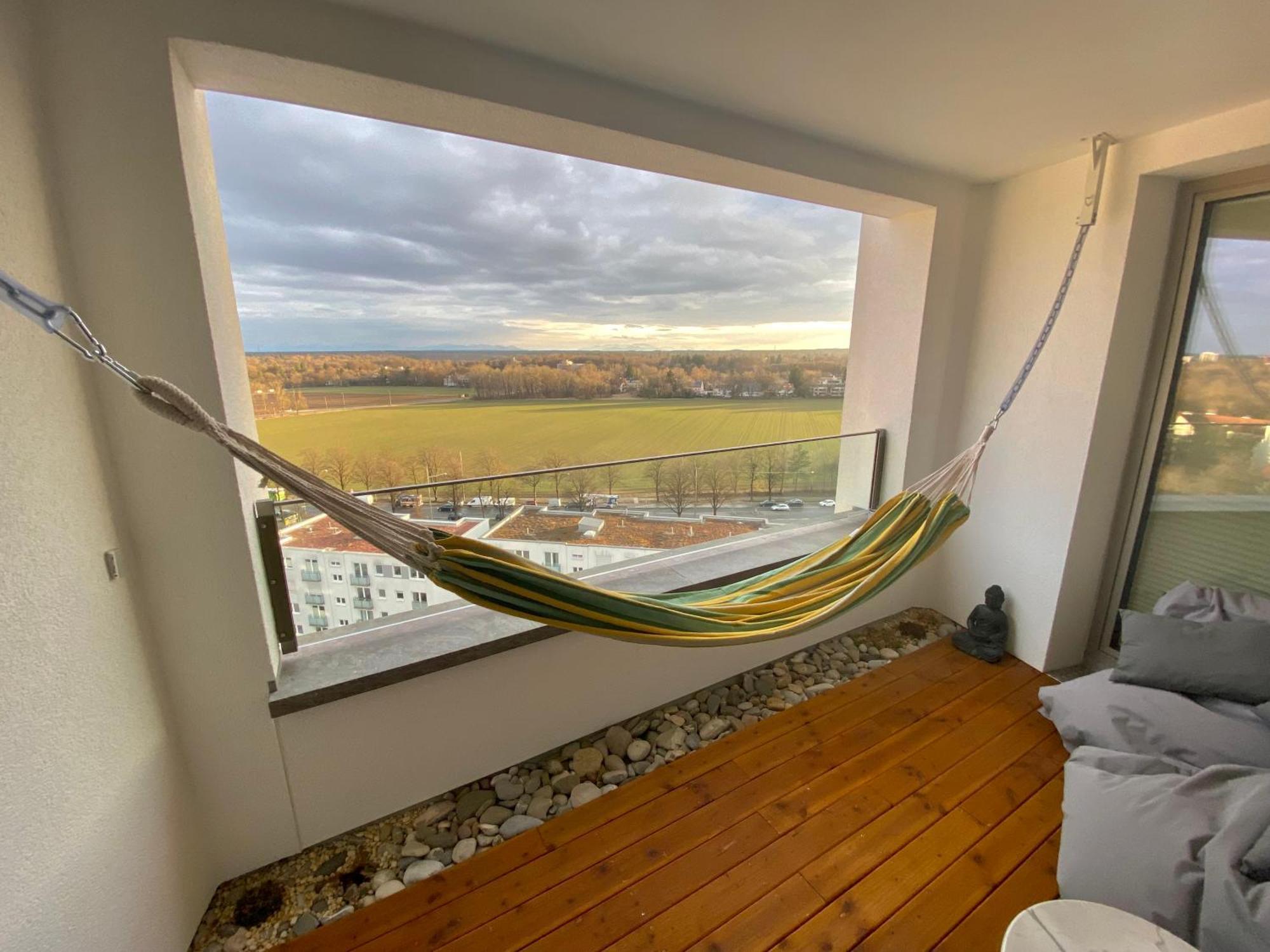 Alpen-Panorama Suite - Einzigartige Privatsuite Hoch Ueber Muenchen, 12Tes Og, Alpenblick, Loggia, Whirlpool, 15 Minuten Zum Zentrum, Ruhe Und Erholung In Der Stadt Muenchen Fuer Privat Und Geschaeftlich Reisende Ngoại thất bức ảnh